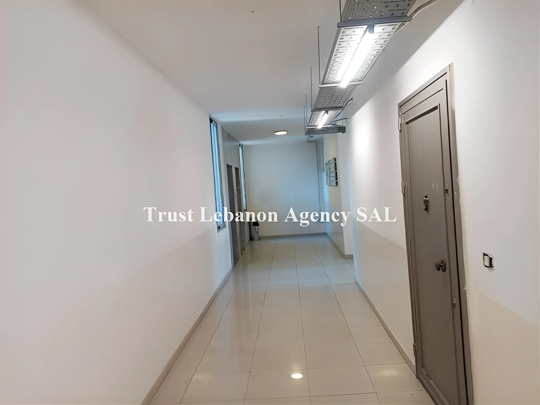Office for rent in Beirut, Medawar