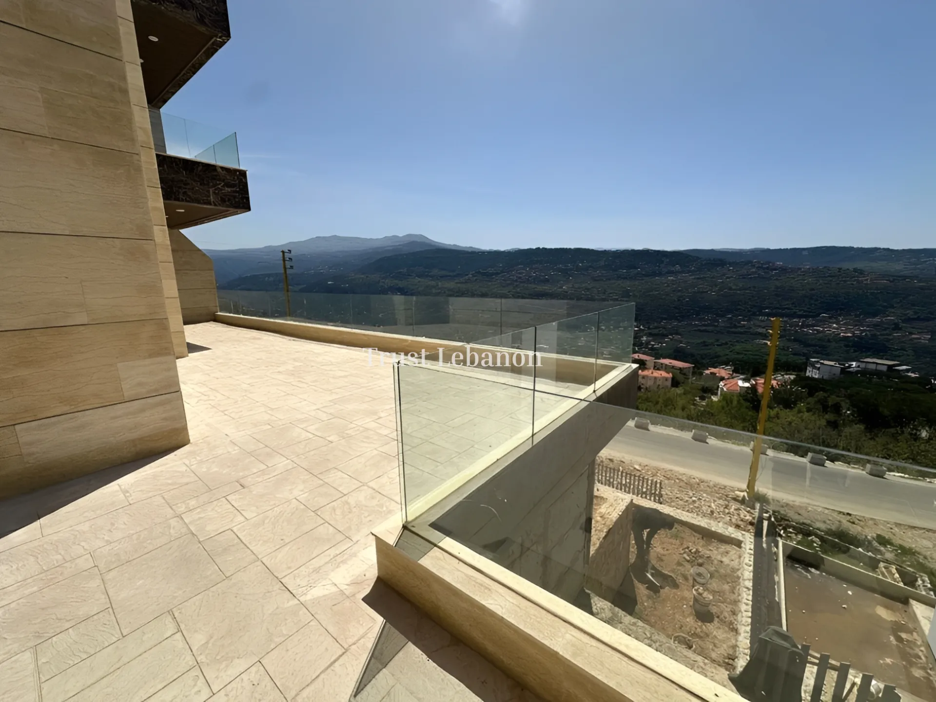 Apartment for sale in Baabdat, Lebanon - 3 bed, 4 bath