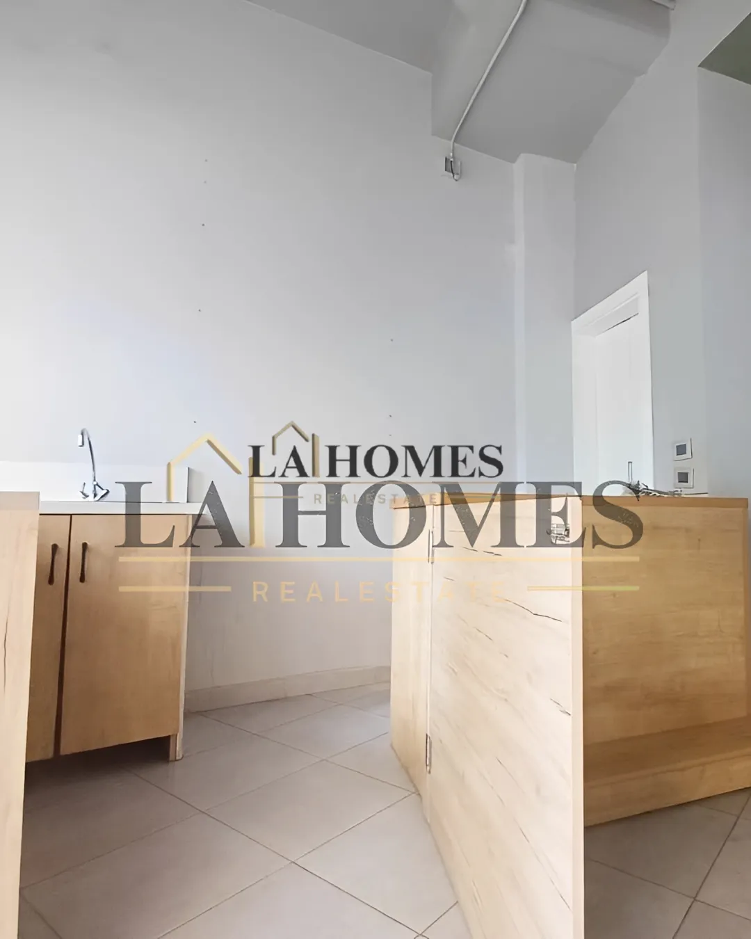 Shop for rent in Badaro