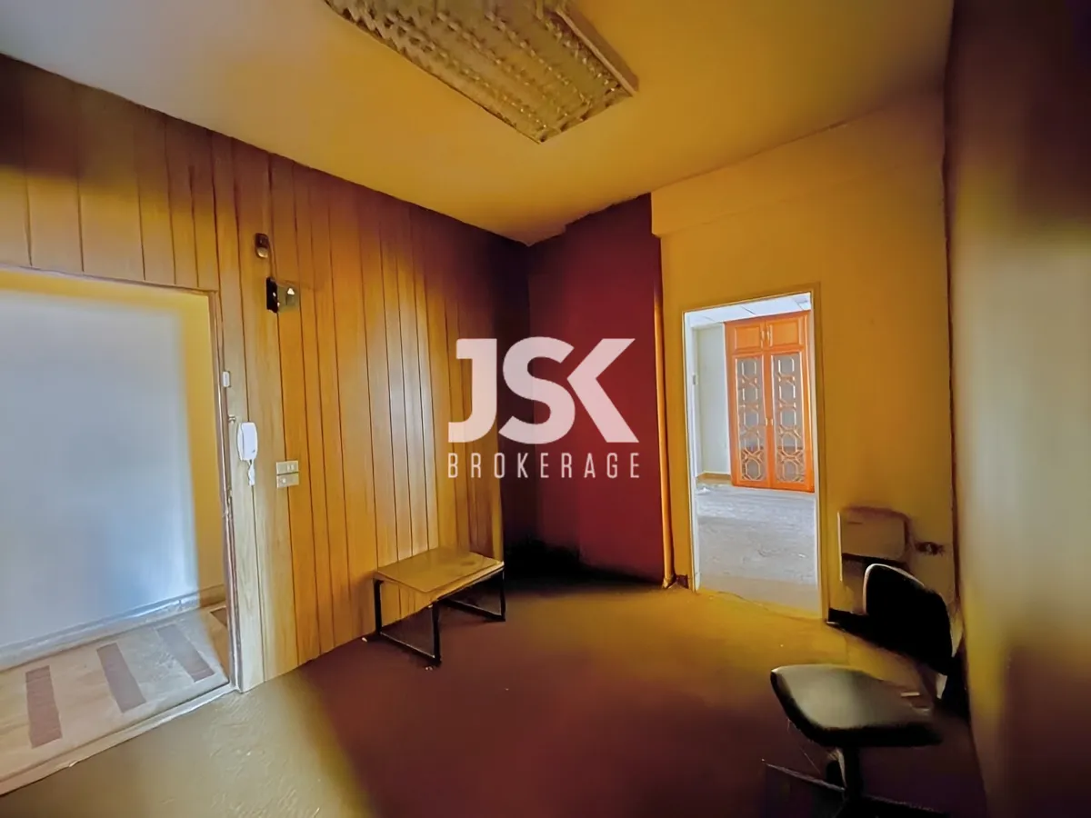 Office for Sale in Badaro