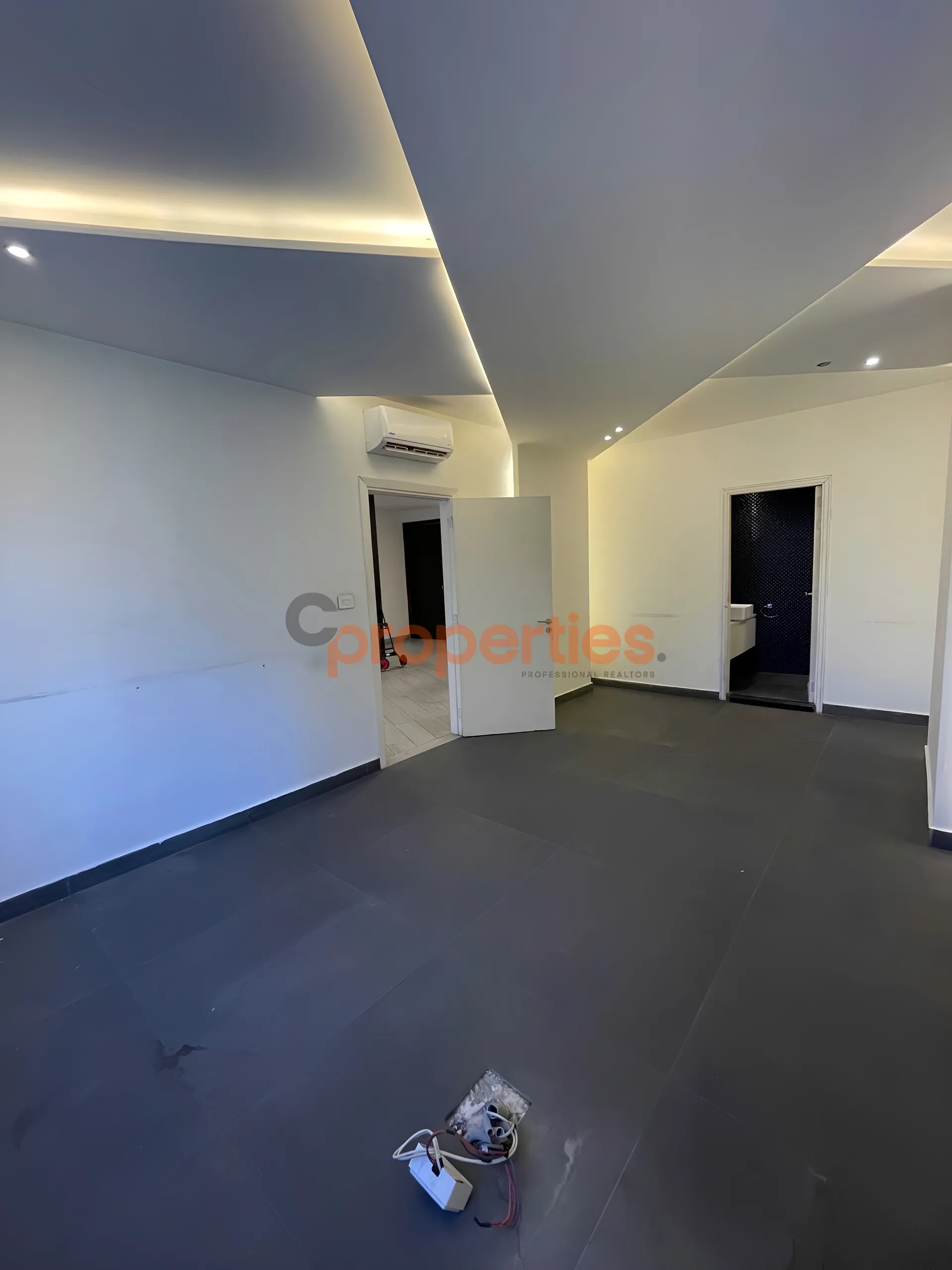 Office for Rent in Saifi Village