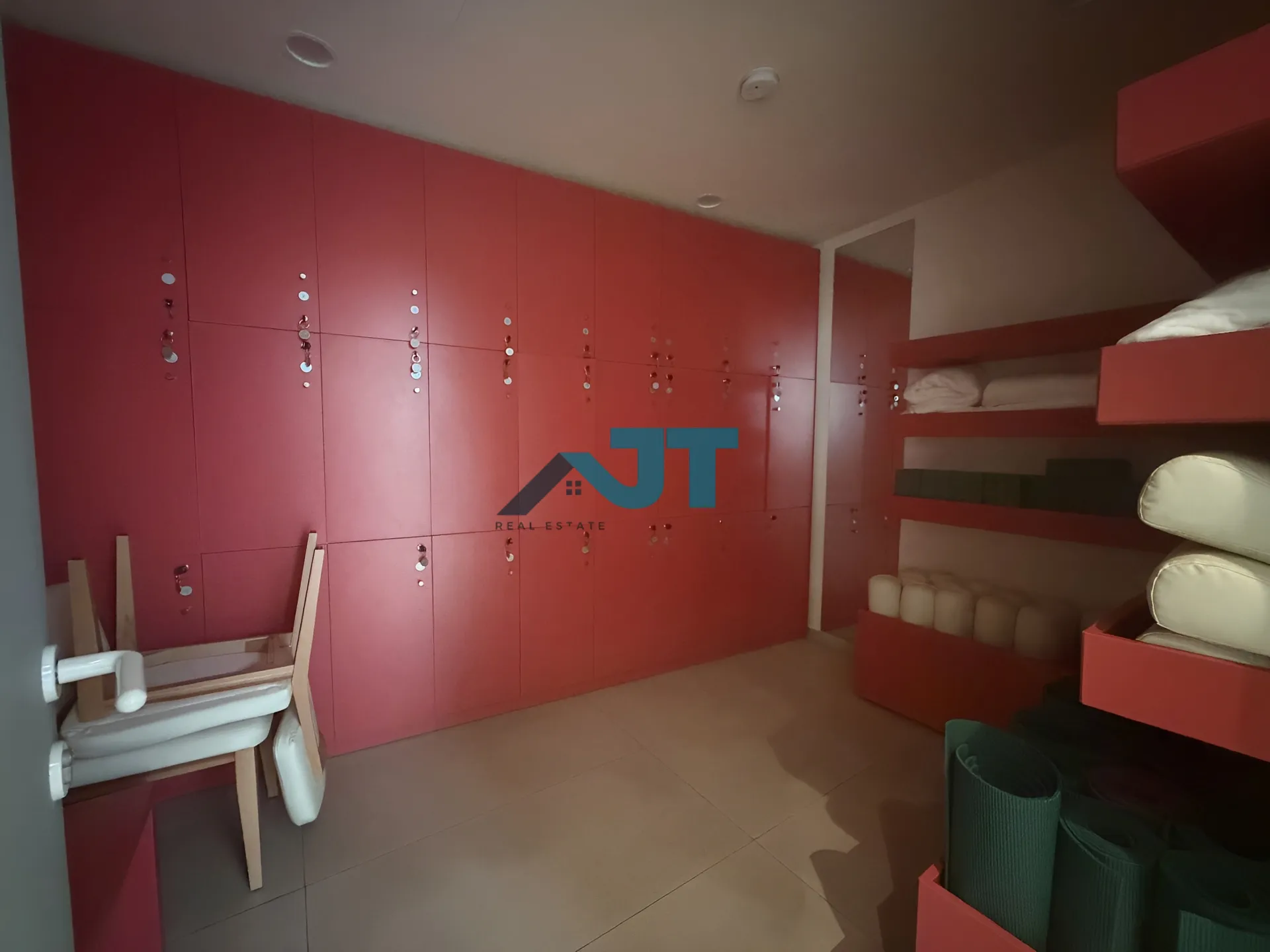 Restaurant for rent in Mar Mikhael