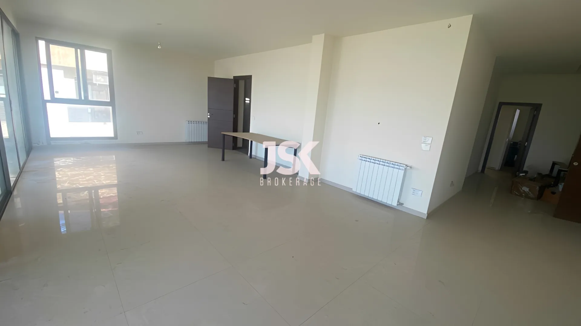 Apartment for Sale in Mazraat Yachoua - 3 bed, 4 bath