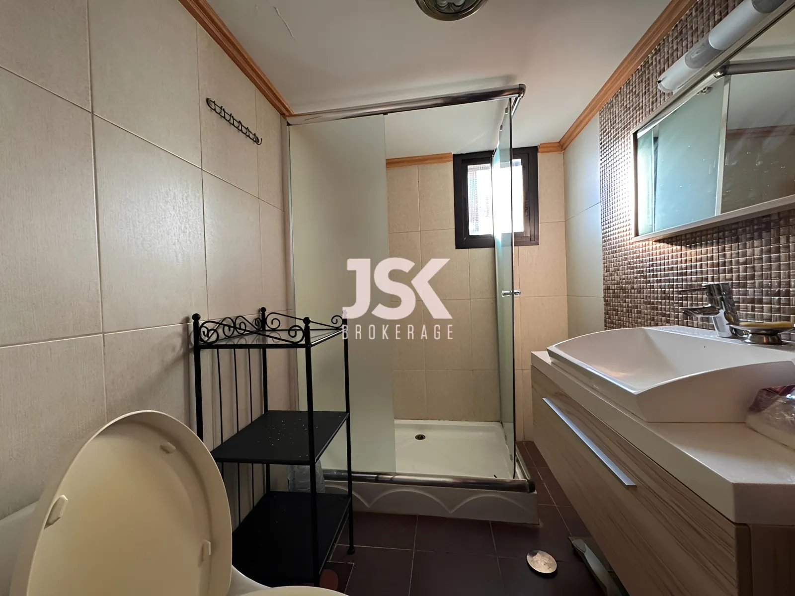 Apartment for Rent in Baabdat