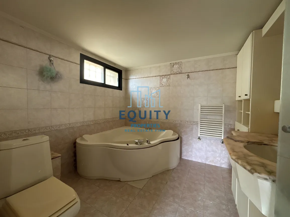Villa for rent in Kfar Yassine, Lebanon