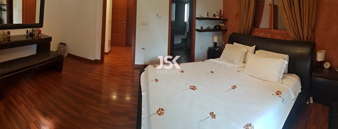 Villa for Sale in Rayfoun