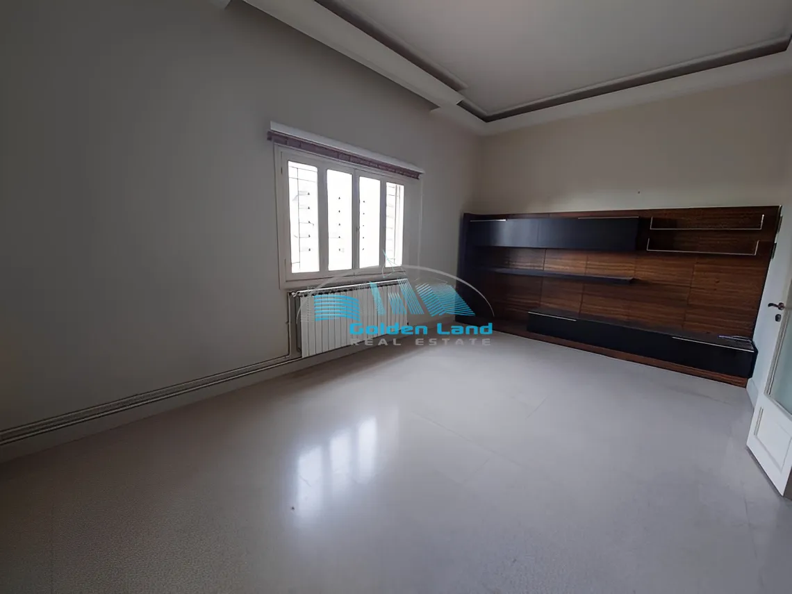 Apartment for Sale in Mazraat Yachoua, Lebanon - 3 bed, 2 bath
