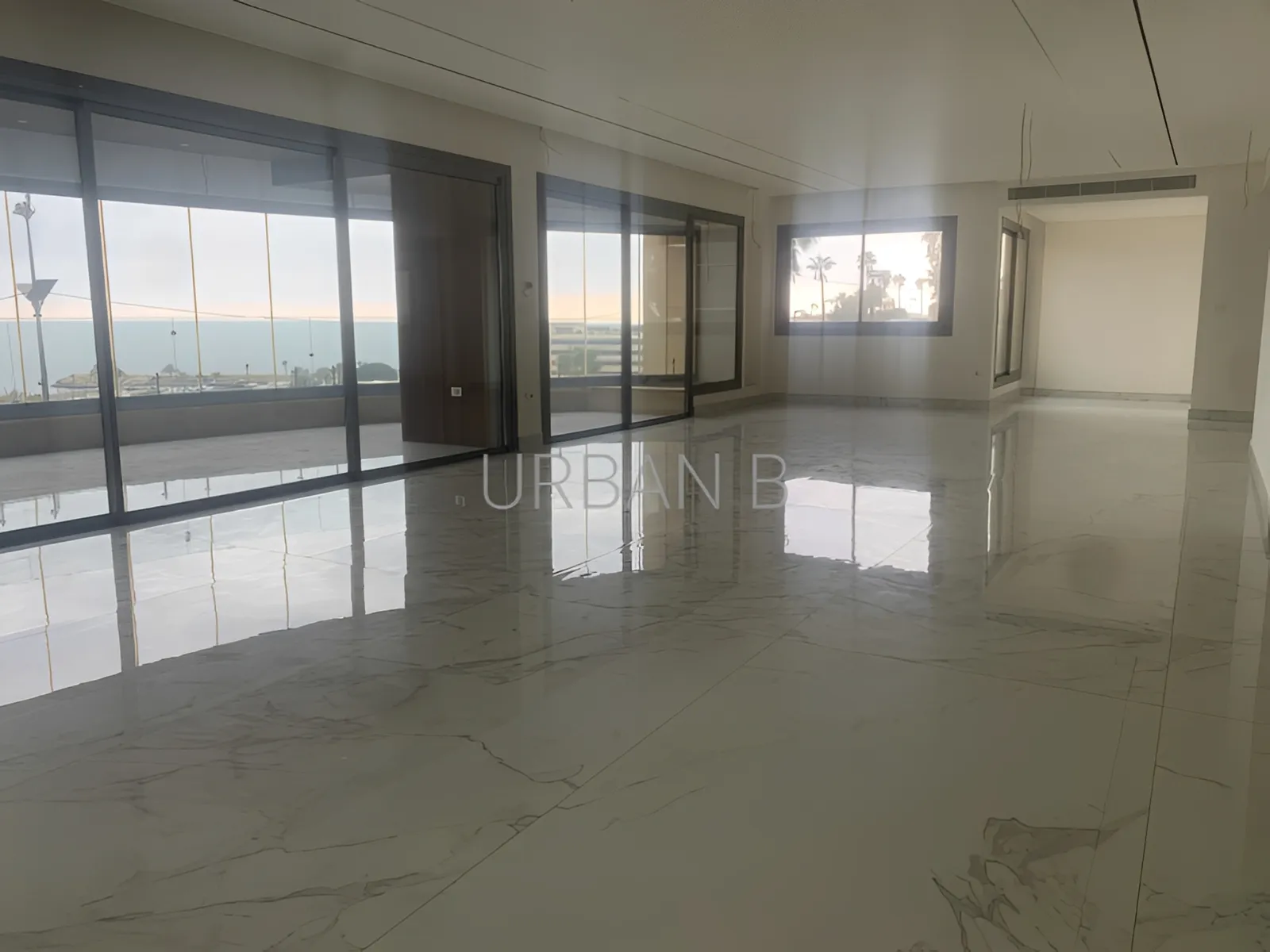 Apartment in Ramlet el baida, beirut, lebanon - 4 bed, 5.0 bath