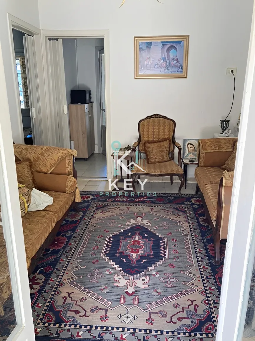 Apartment for rent in Tabariss, Bayrut, Lebanon - 2 bed, 1 bath