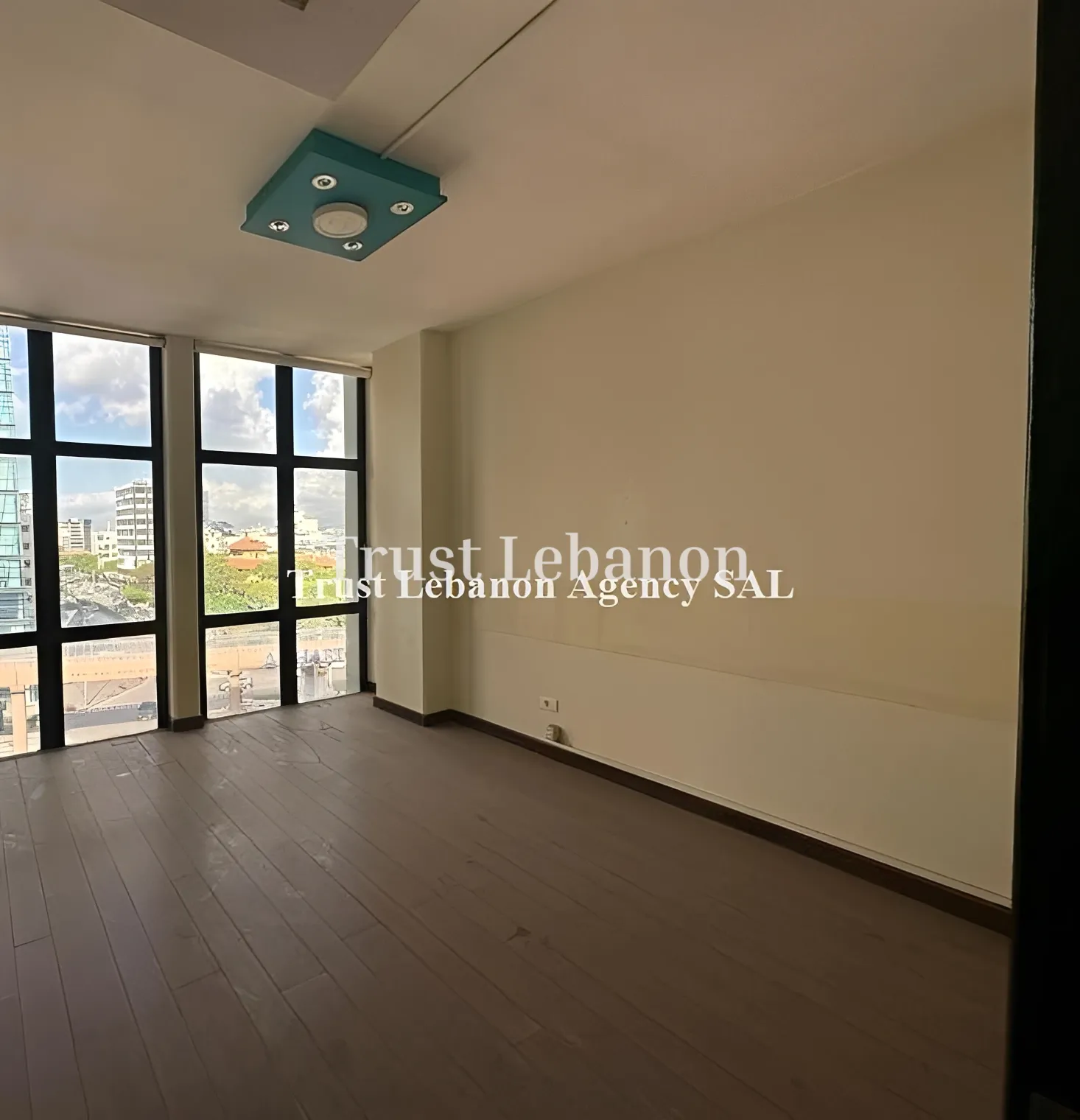Office for rent in Horch Tabet, Lebanon