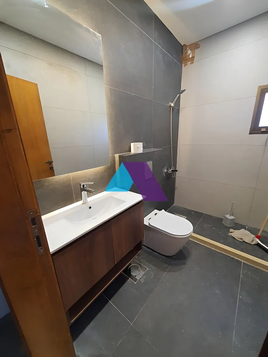 Villa for Sale in Aachqout