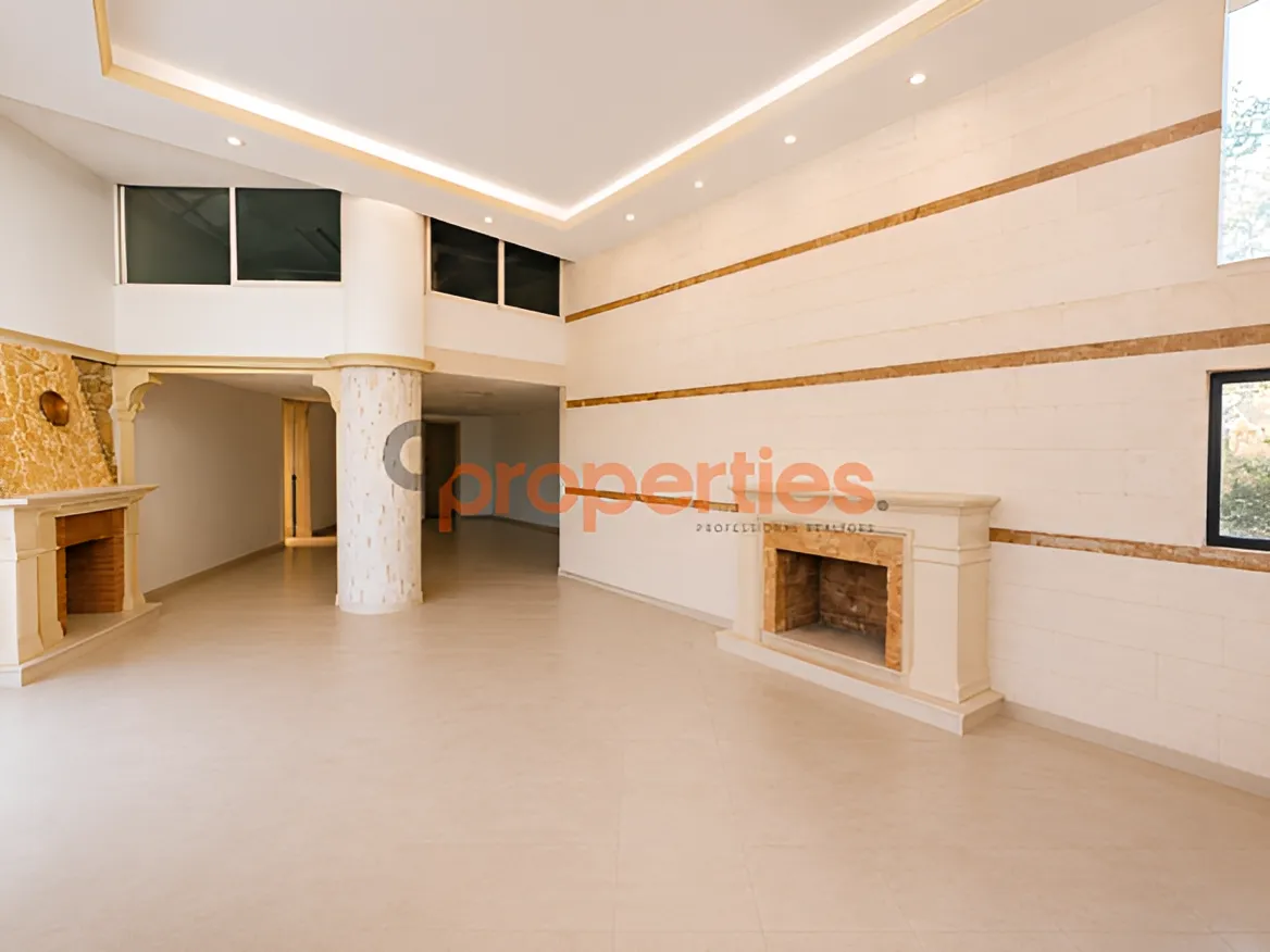 Showroom for Rent in Hazmieh