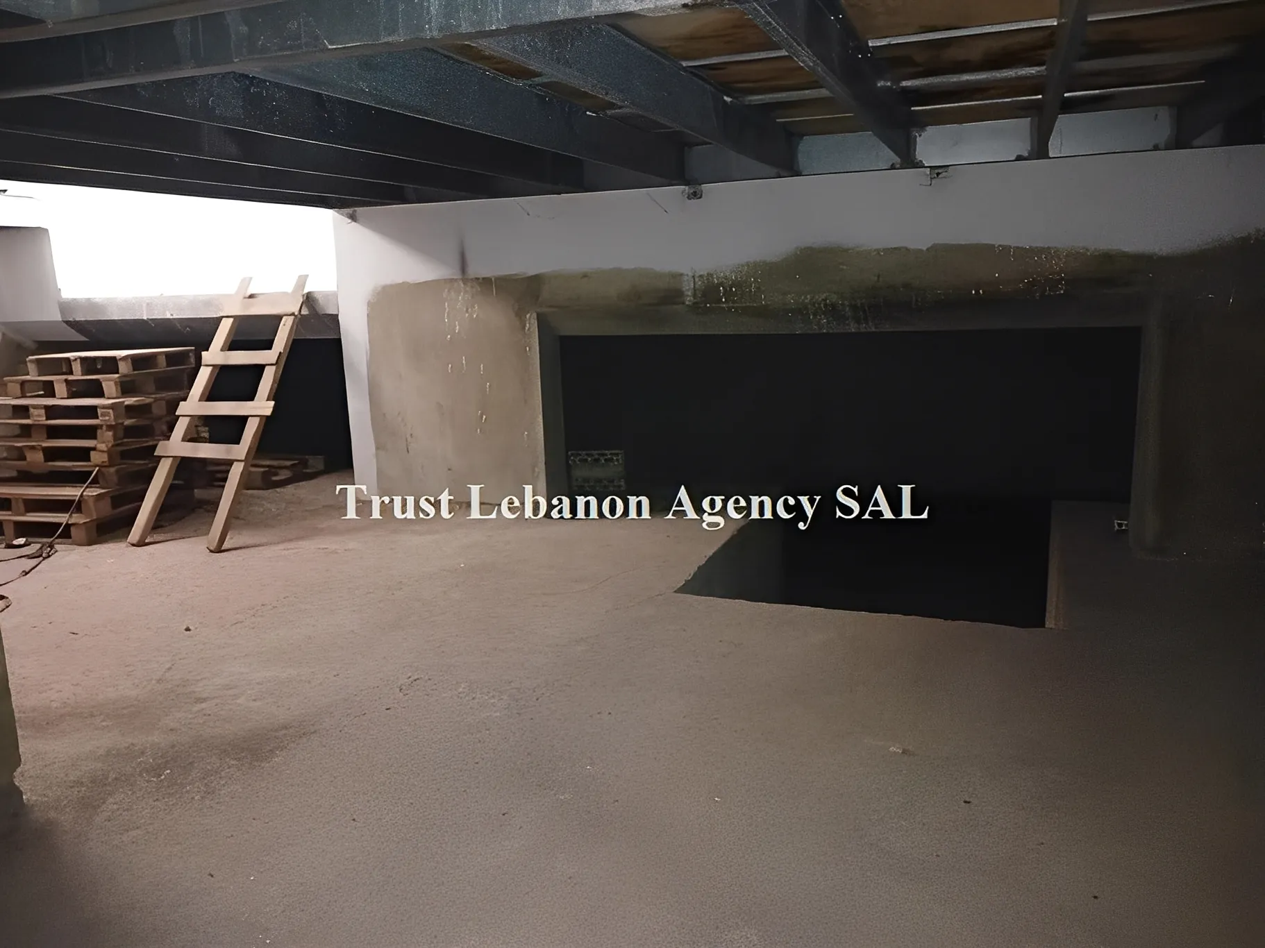 Commercial Property For Sale in Metn, Dekweneh