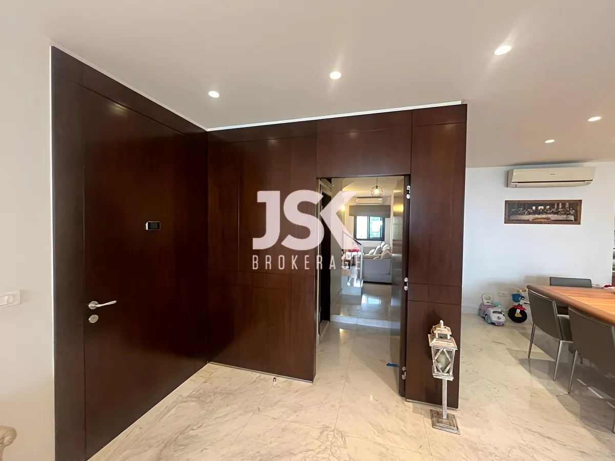 Duplex for Sale in Aaoukar, Lebanon - 4 bed, 3 bath