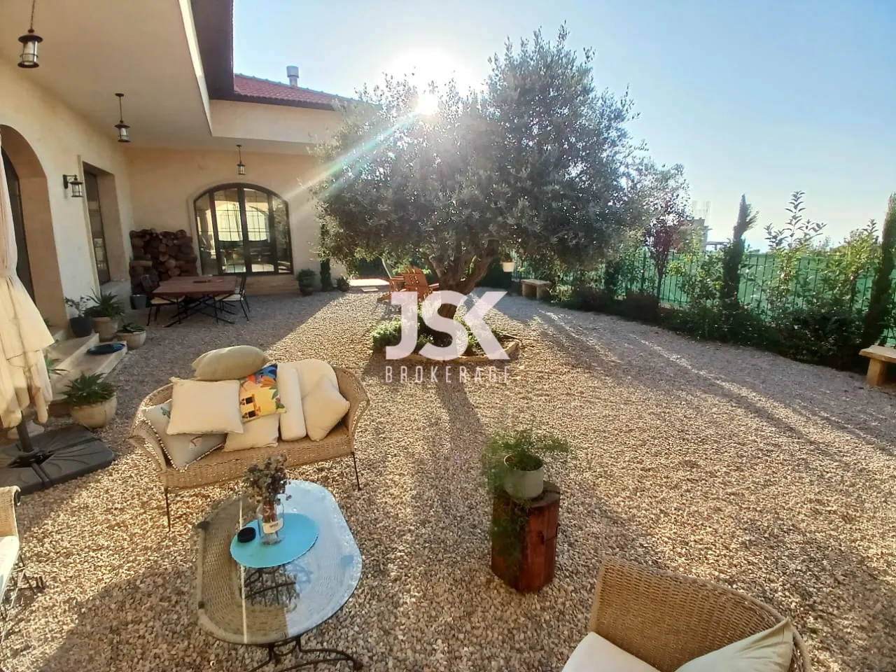 Villa for Sale in Roumieh