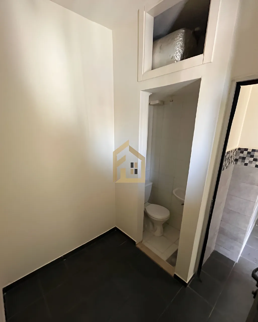 Apartment for sale in Salim Salam, Bayrut, Lebanon - 3 bed, 2 bath