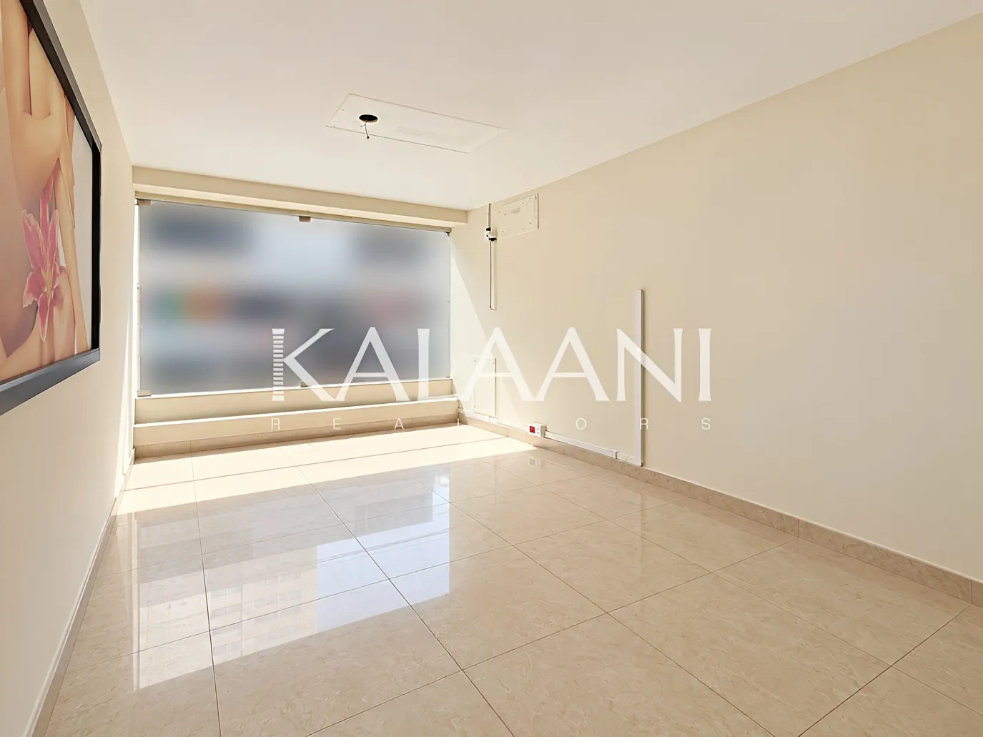 Shop for rent in Jdeideh