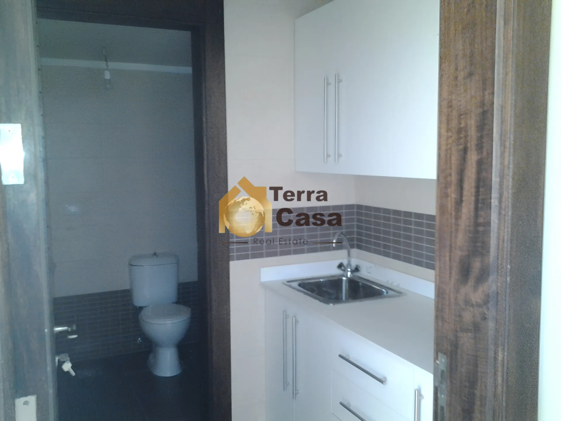 Office for Rent in Zahle