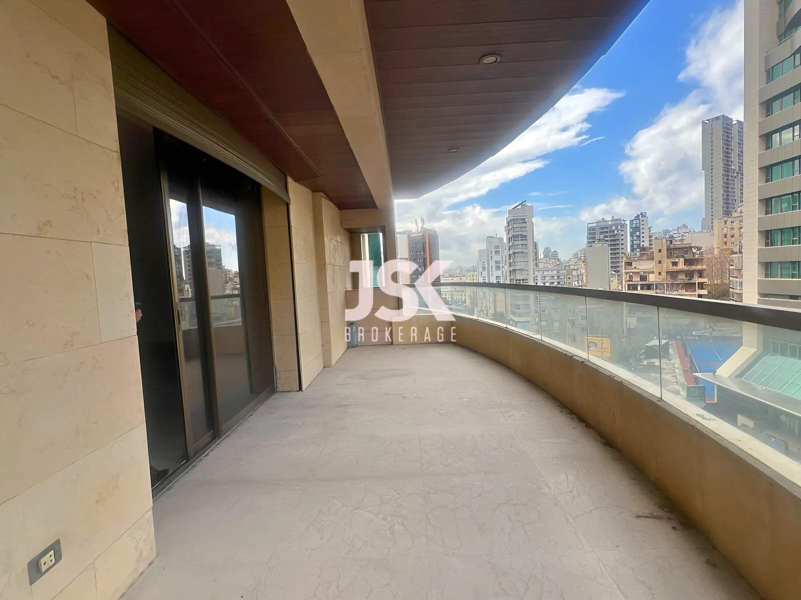 Apartment for Sale in Sioufi
