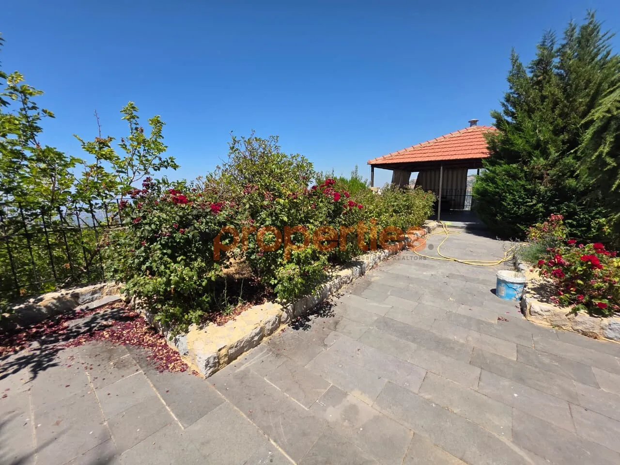 Villa for Rent in Zaarour