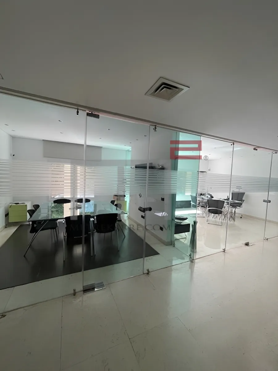 Office for rent in Furn El Hayek