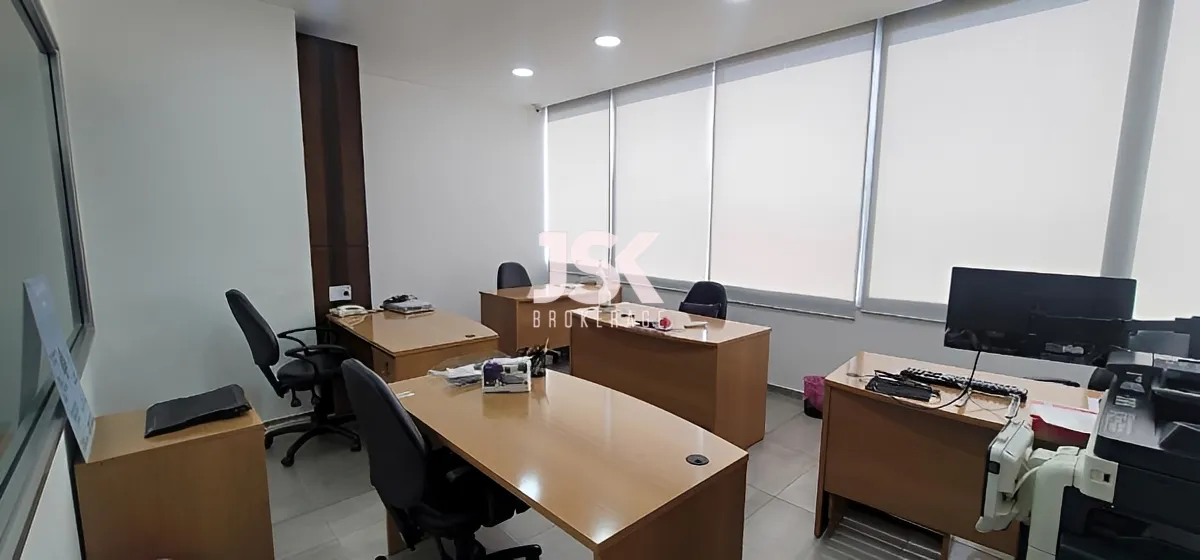 Office for rent in Horch Tabet