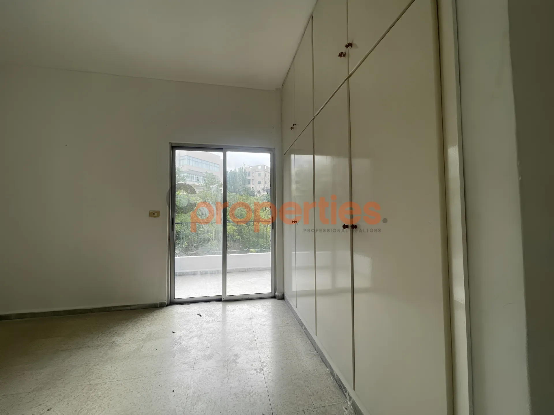 Apartment for Rent in Rayfoun