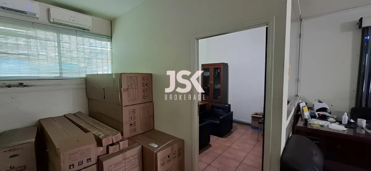 Shop for Sale in Dekwaneh