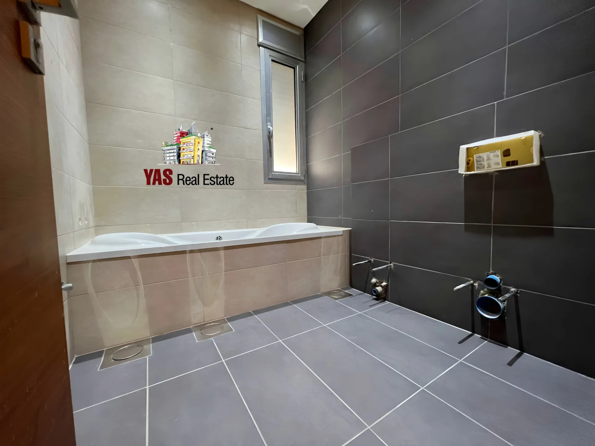 Apartment for Sale in Aintoura - 3 bed, 4 bath