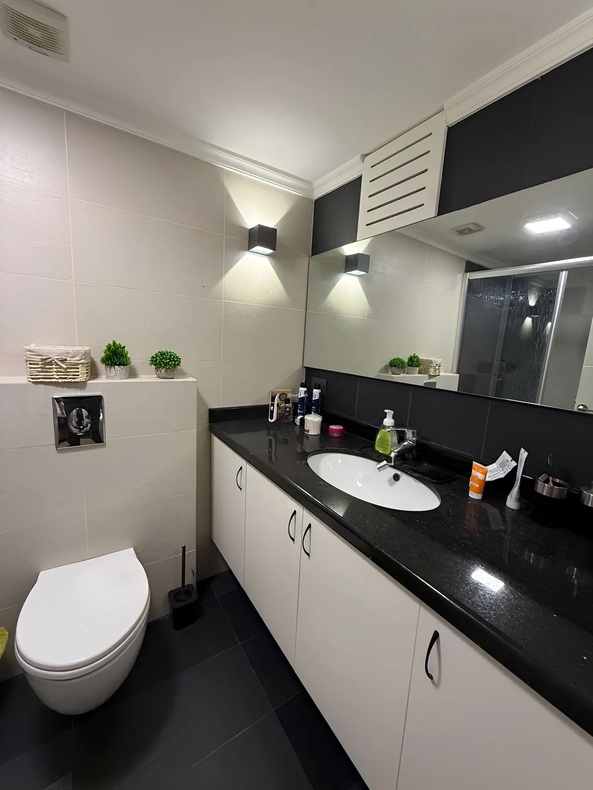 Apartment for sale in Bsalim