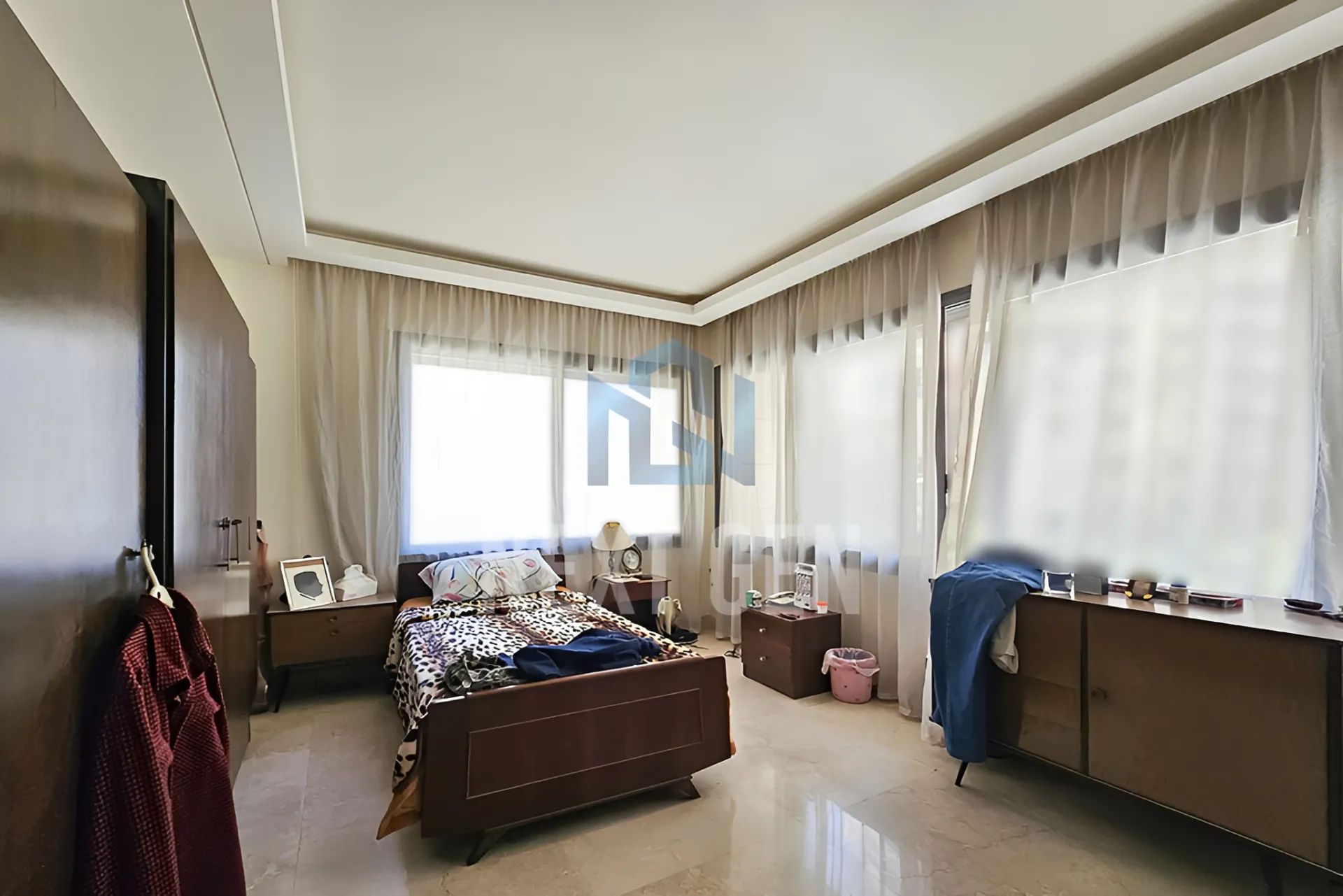 Apartment for sale in Kraytem, Beirut, Lebanon - 3 bed, 4 bath