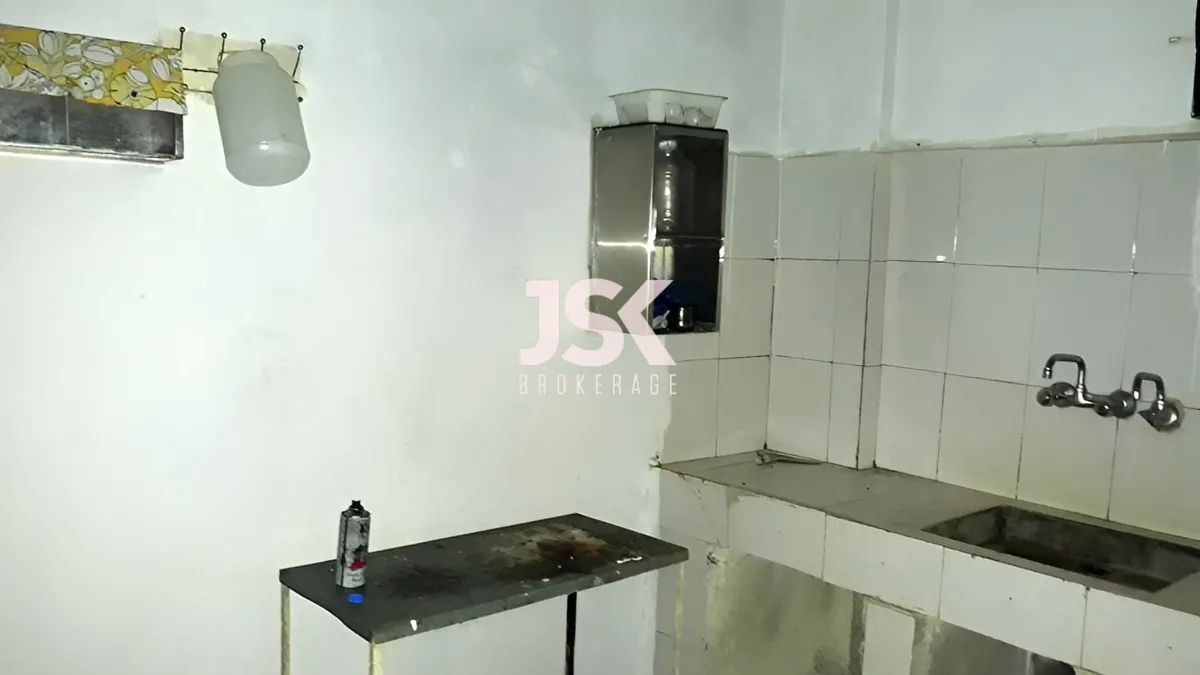 Apartment for Sale in Biaqout, Lebanon - 2 bed, 1 bath