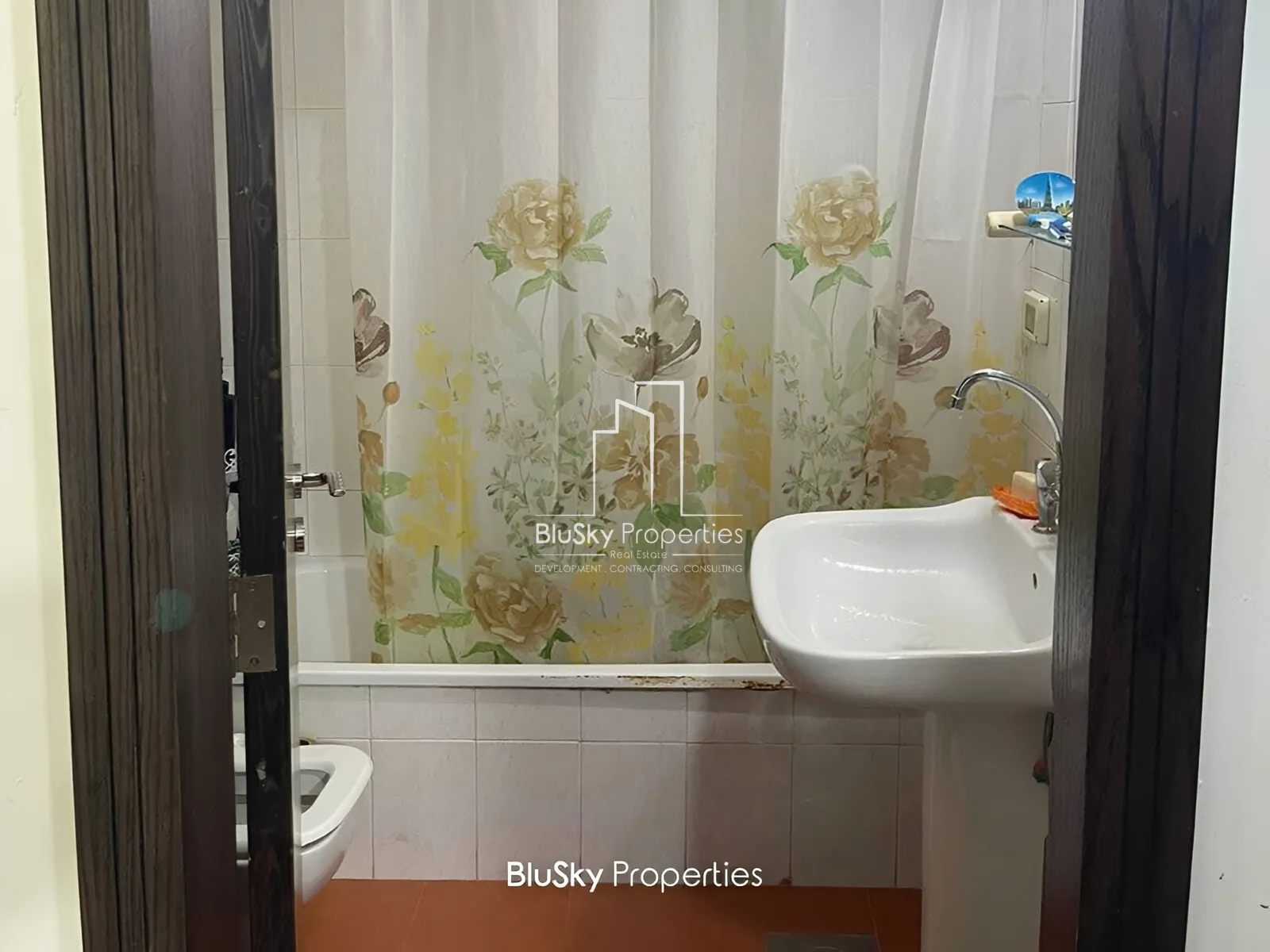 Apartment for Sale in Zekrit