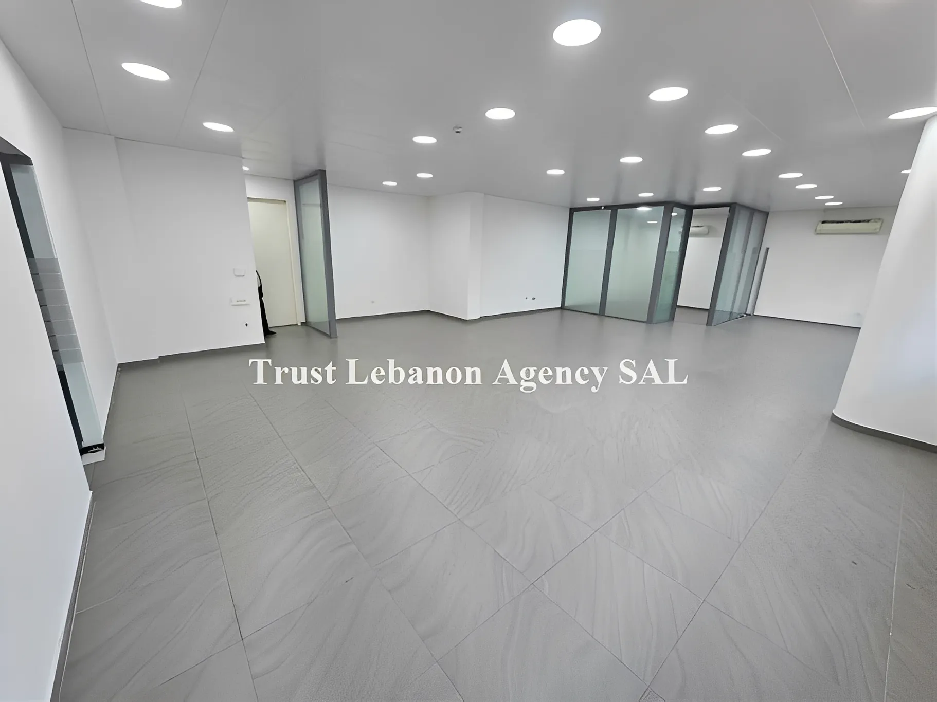 Office for rent in Metn, Horsh Tabet