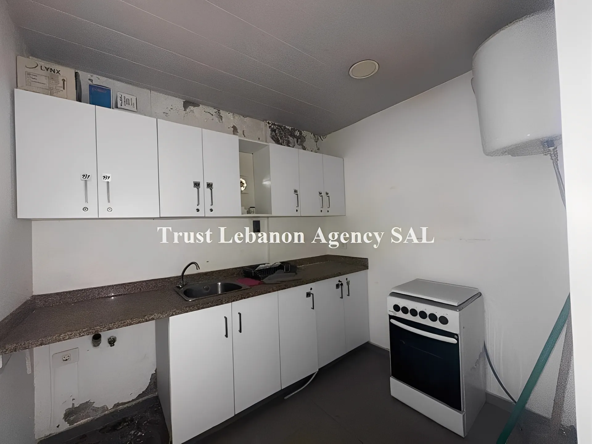 Office for rent in Metn, Bawchriye