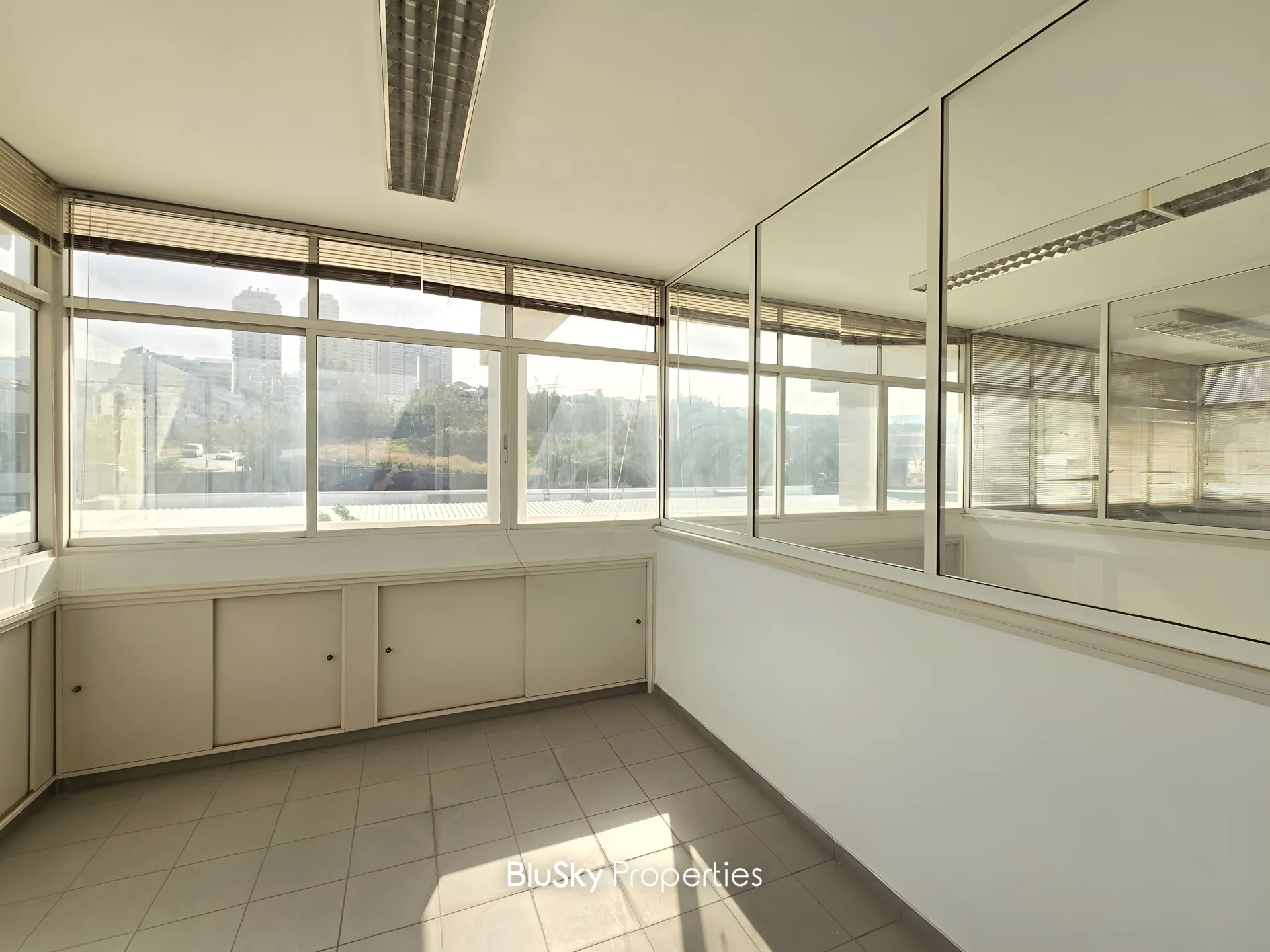 Office for rent in Mar Roukouz