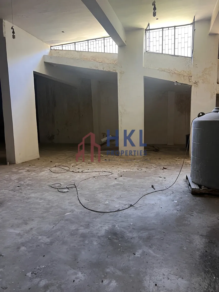 Warehouse for sale in Chouaifet El Aamroussieh