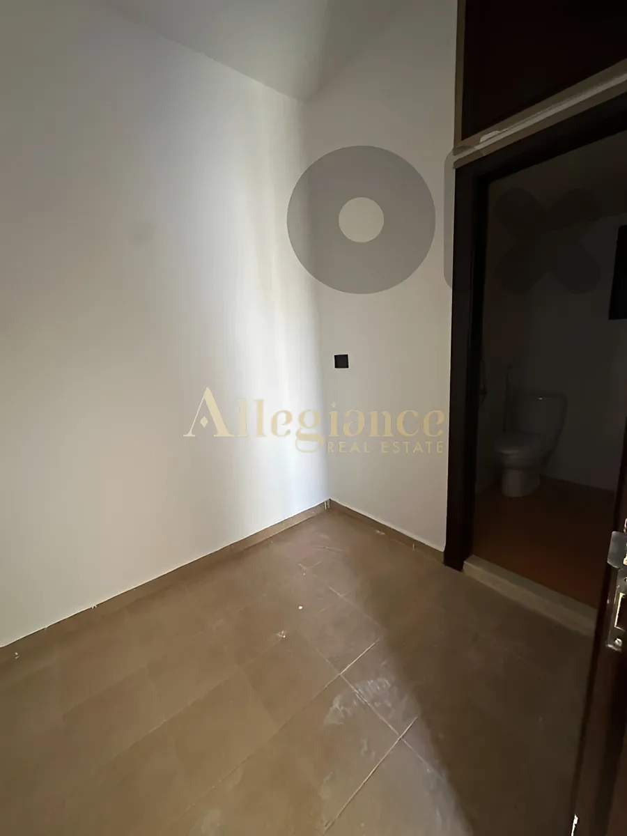 Apartment for sale in Greater Sour