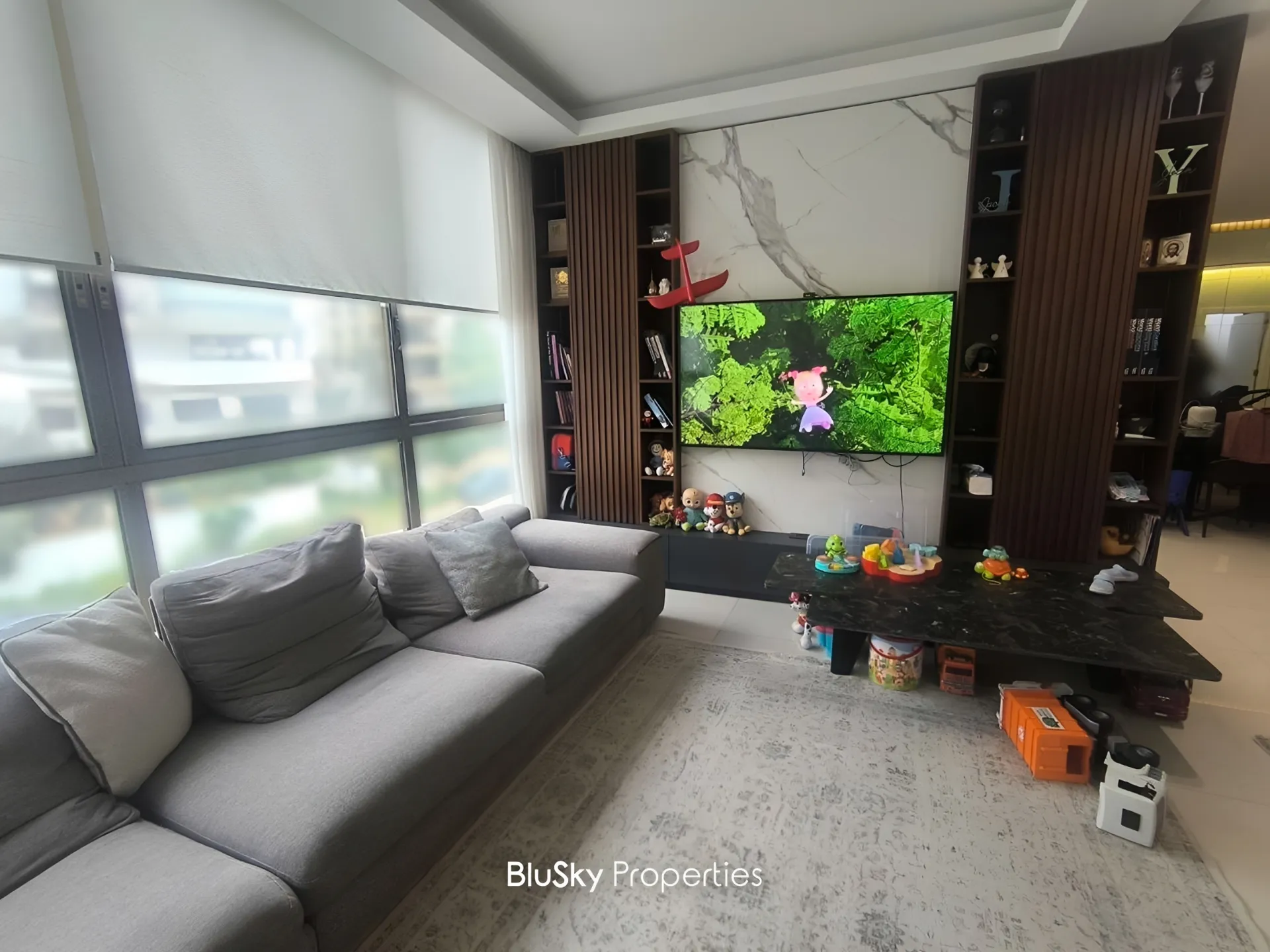 Apartment for sale in Aaoukar, Lebanon - 3 bed, 3.0 bath