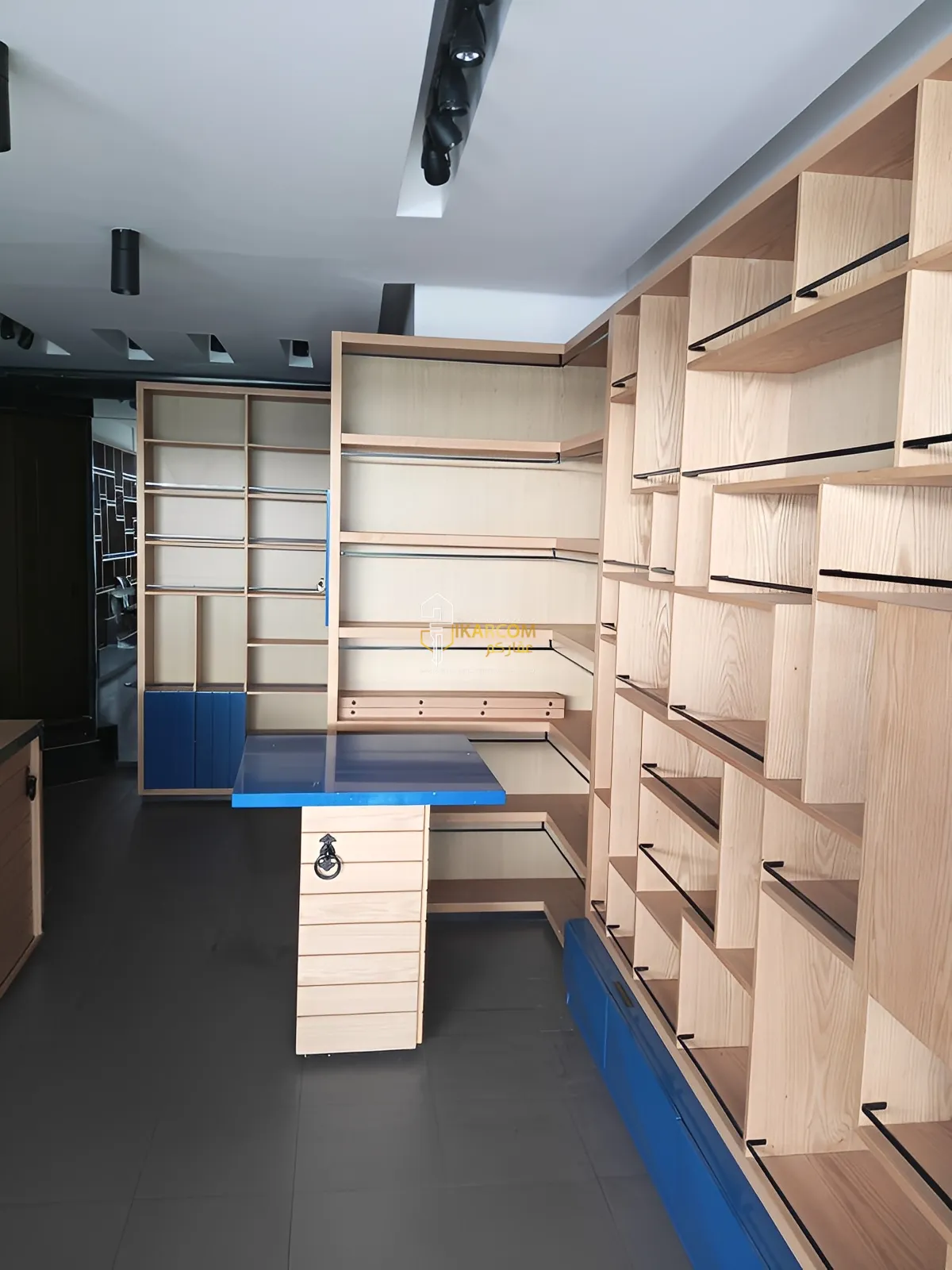 Shop For Rent in Achrafieh