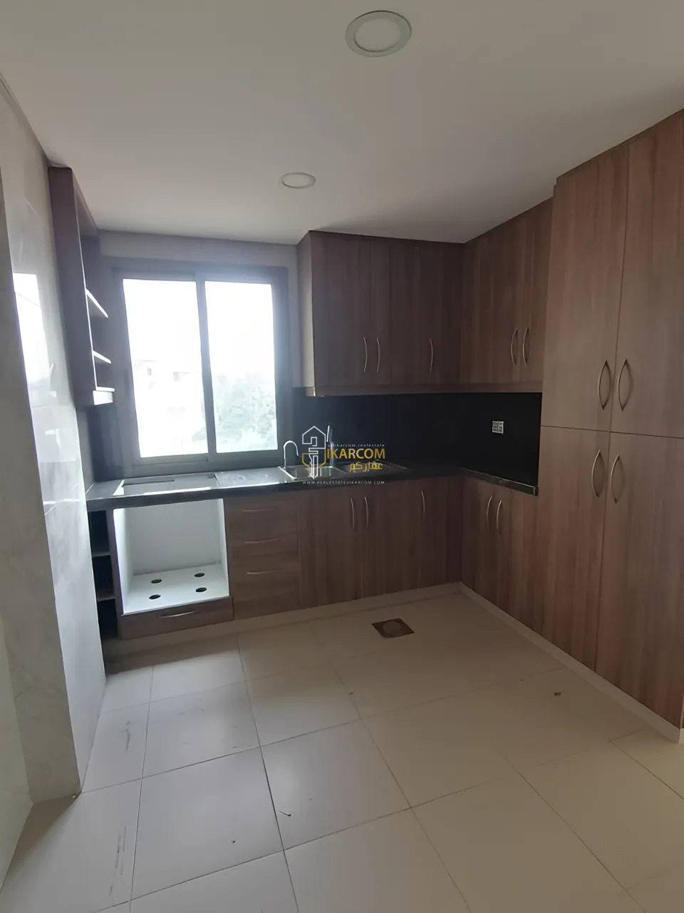 Apartment for Sale in Haret Sakher