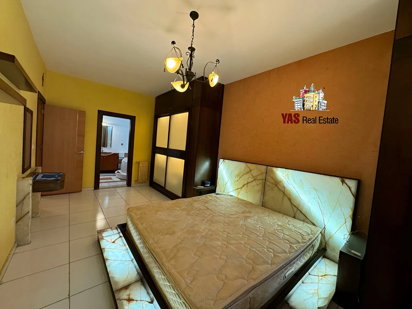 Apartment for Sale in Ballouneh - 3 bed, 4 bath