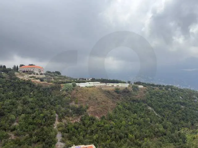 Apartment for Rent in Ajaltoun