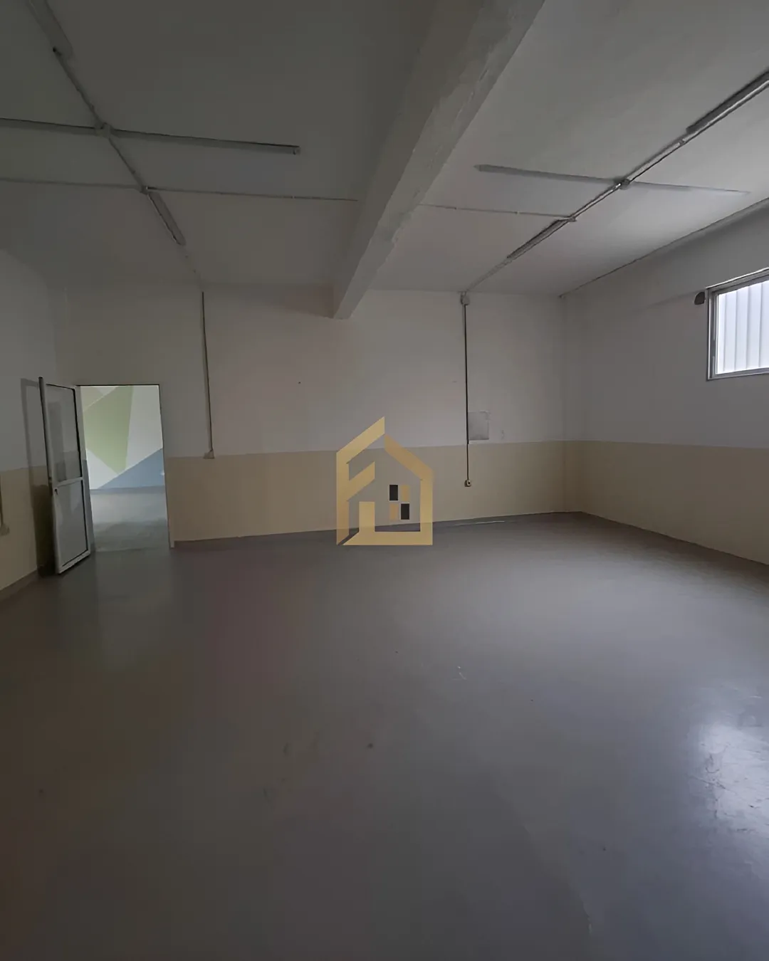 Warehouse for rent in Sin El Fil, Lebanon