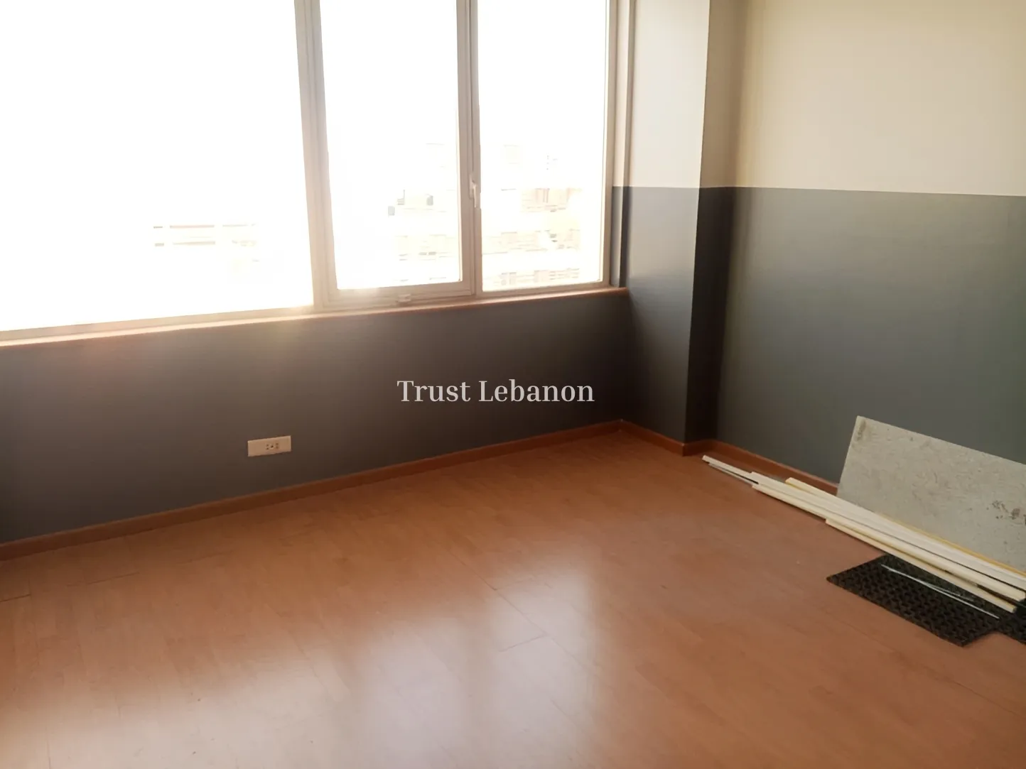Office for rent in Daoura, Lebanon