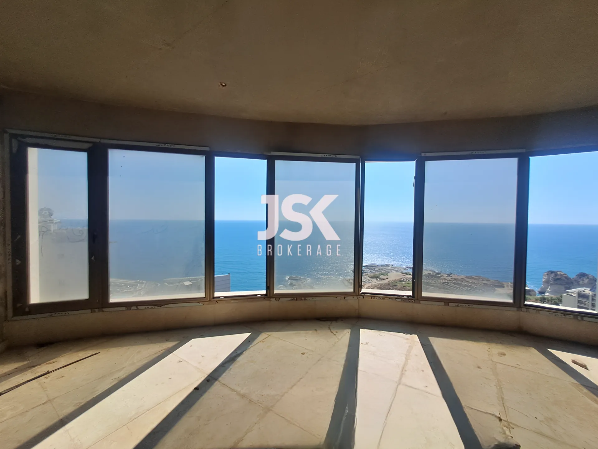 Apartment for Sale in Raoucheh