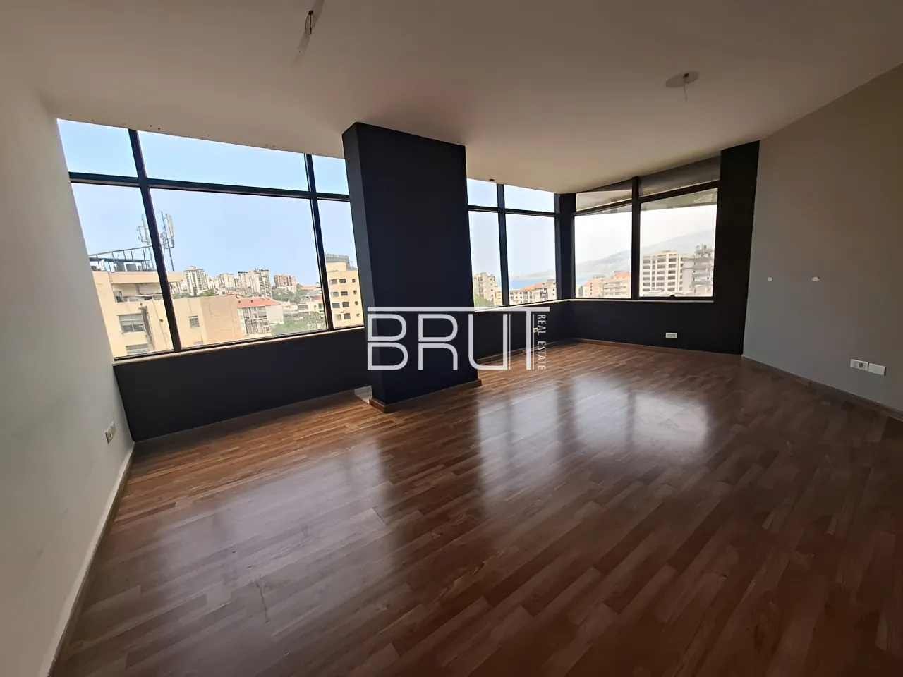Office For Rent in Jounieh