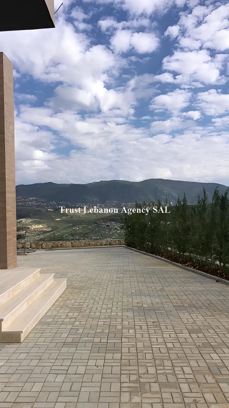Villa for Sale in Deir El Zahrani - 4 bed, 5 bath