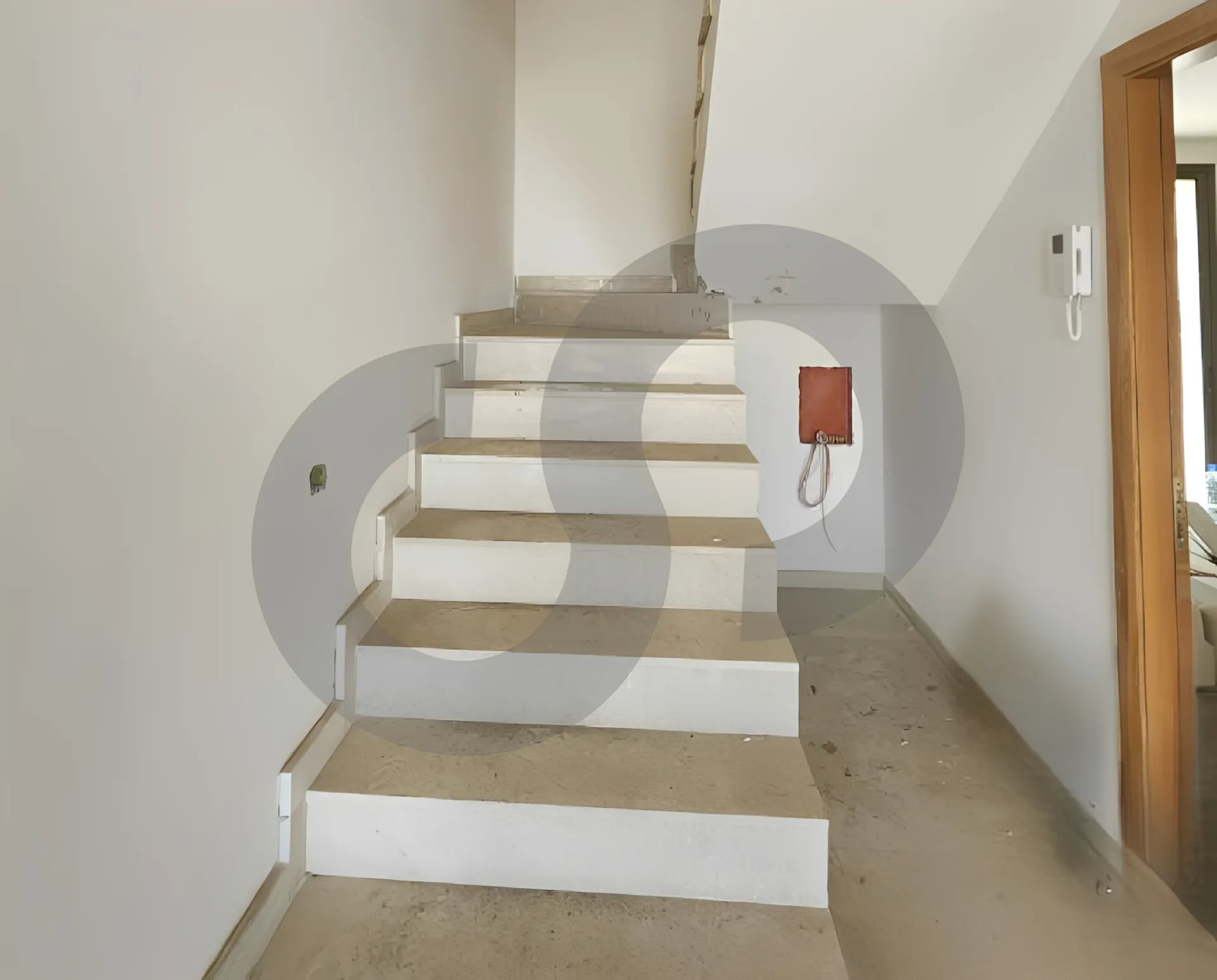 Duplex for Sale in Cornet Chahwan - 3 bed, 5 bath