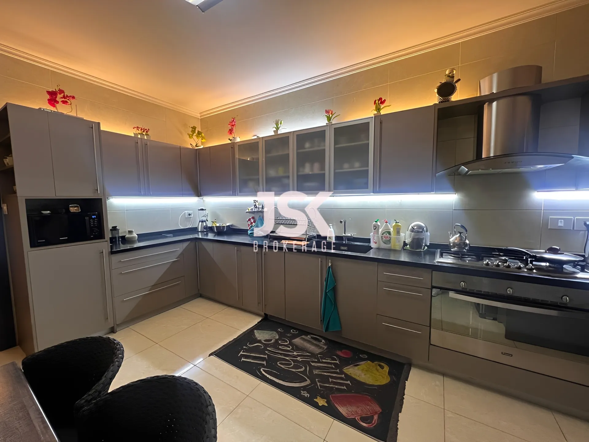 Apartment for Sale in Hazmieh - 4 bed, 3 bath